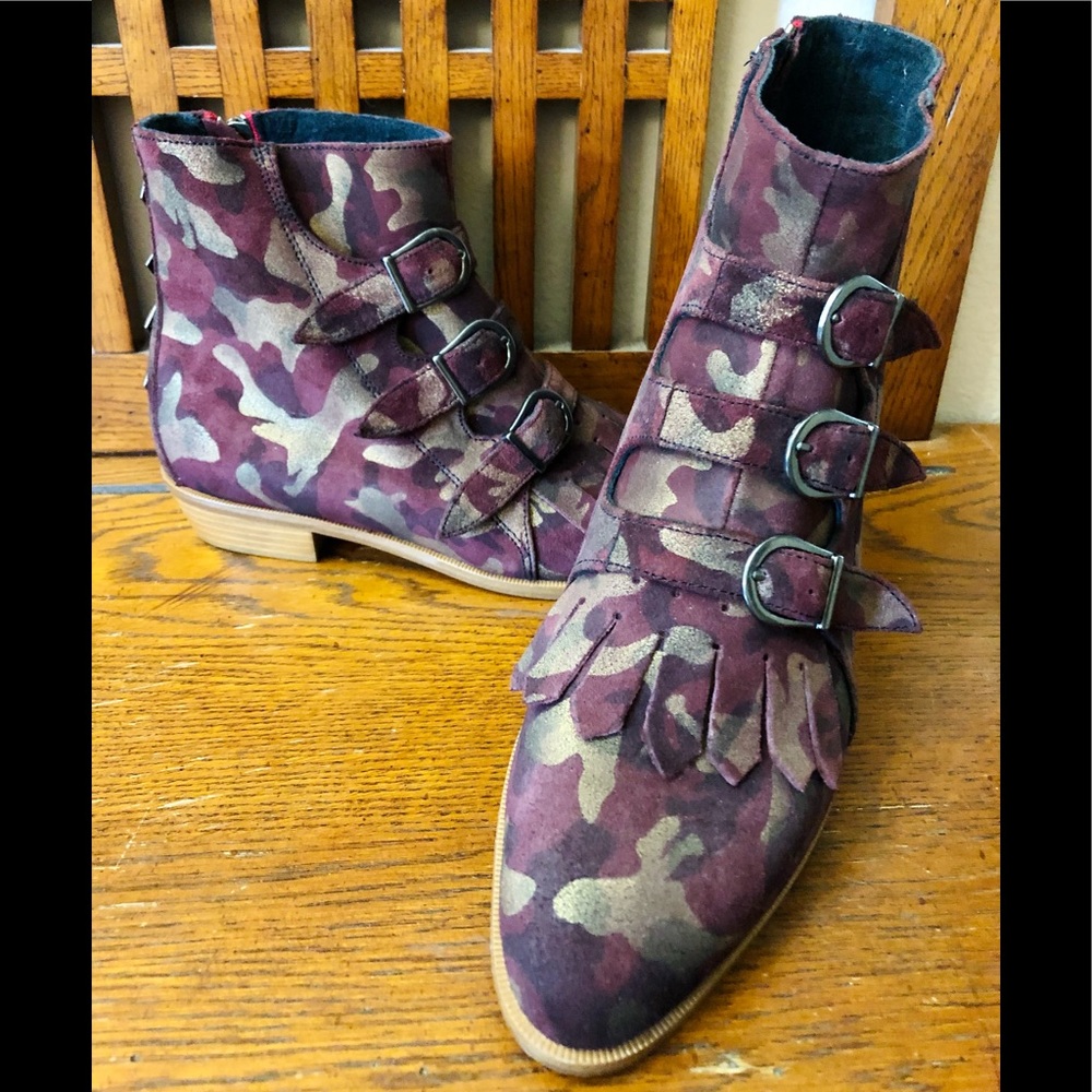 Modern Vice Multi Buckle Jett Bootie Burgundy Camo